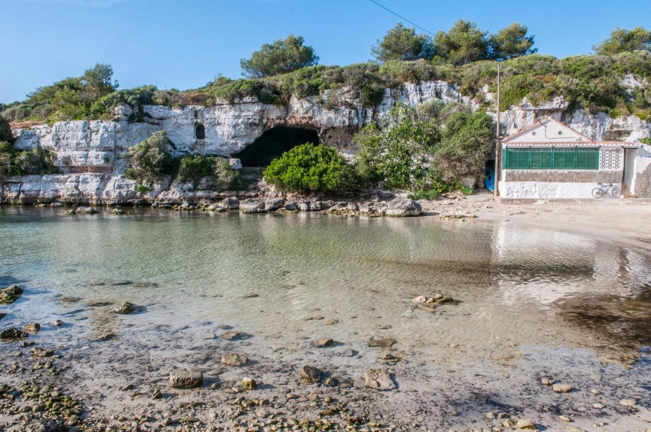 Hostal Xuroy Cala Alcaufar Eksteriør billede