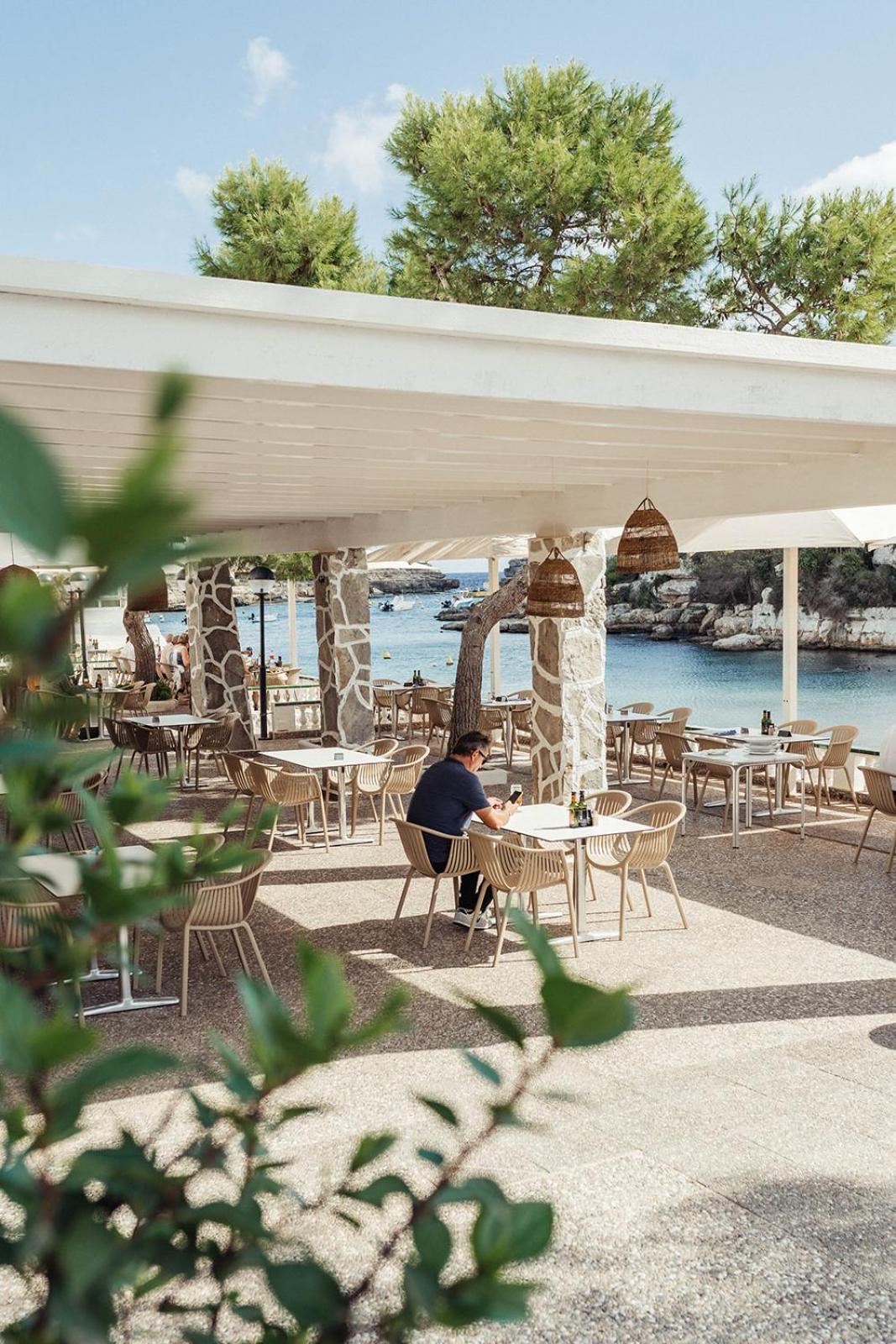 Hostal Xuroy Cala Alcaufar Eksteriør billede