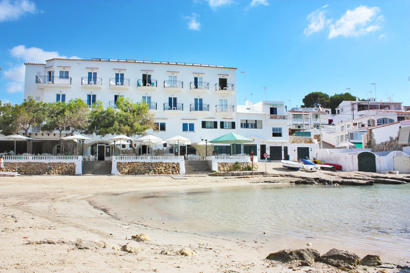 Hostal Xuroy Cala Alcaufar Eksteriør billede